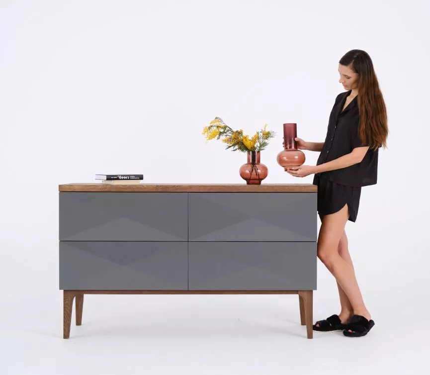 Комоды и тумбы